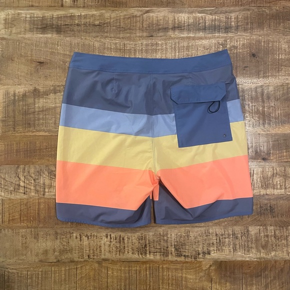 Patagonia Hydropeak Scallop Board Shorts - Picture 2 of 6